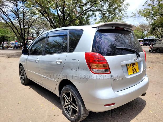 Toyota Corolla Spacio 2002 Silver