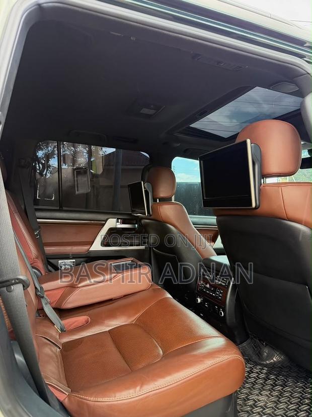 Toyota Land Cruiser 4.6 V8 ZX 2018 Black