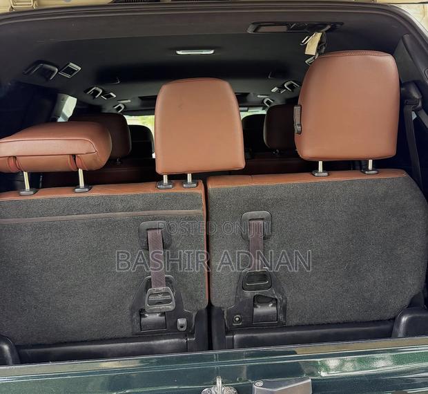 Toyota Land Cruiser 4.6 V8 ZX 2018 Black