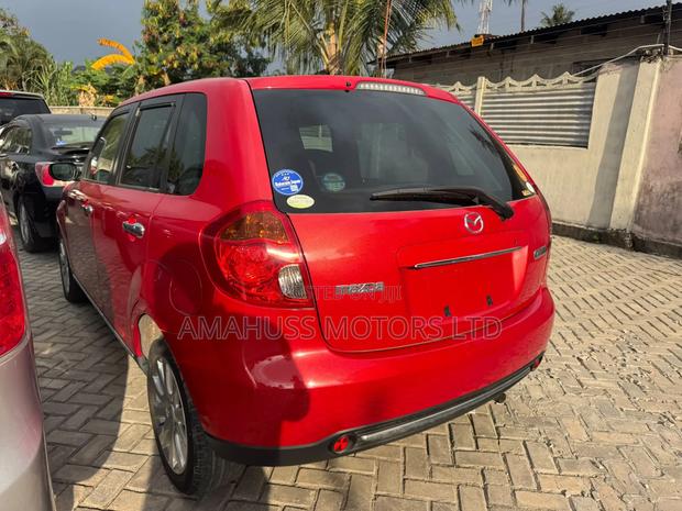 Mazda Verisa 2007 Red