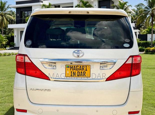 Toyota Alphard 2009 White