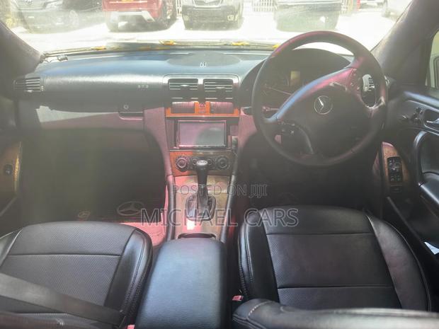 Mercedes-Benz C200 2006 White