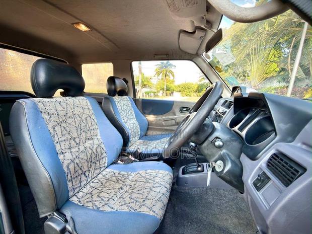 Mitsubishi Pajero 2001 Blue