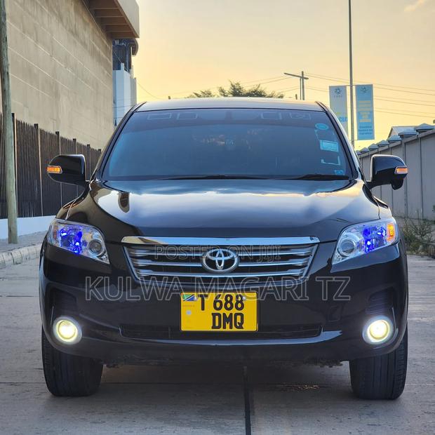 Toyota Vanguard 2010 Black