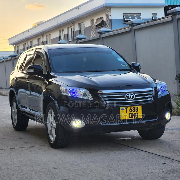 Toyota Vanguard 2010 Black