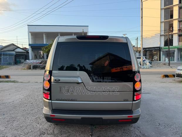 Land Rover Discovery 2016 Gray