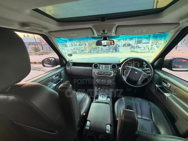 Land Rover Discovery 2016 Gray