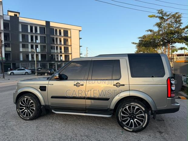 Land Rover Discovery 2016 Gray
