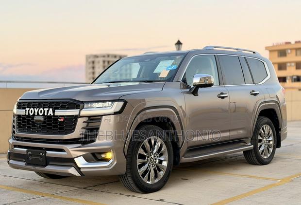 New Toyota Land Cruiser 2025 Silver
