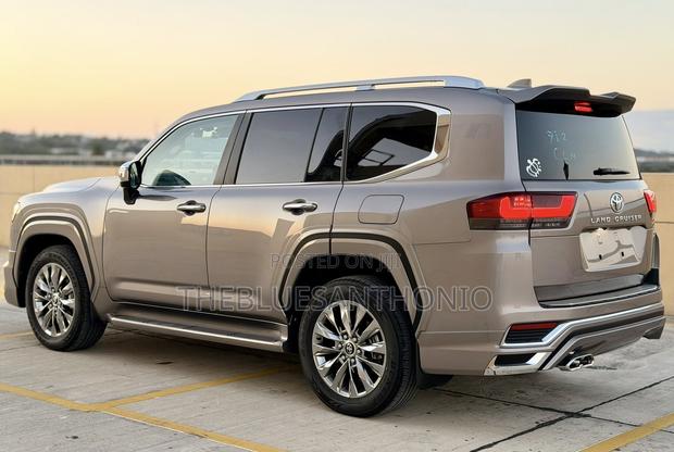 New Toyota Land Cruiser 2025 Silver