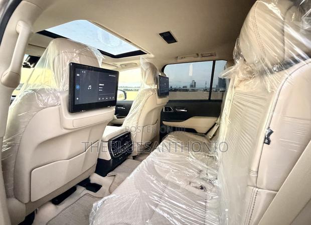 New Toyota Land Cruiser 2025 Silver
