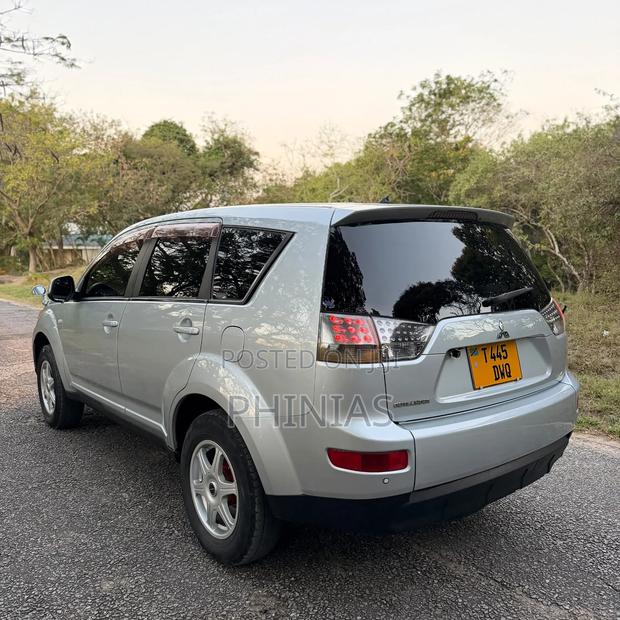 Mitsubishi Outlander 2008 Silver