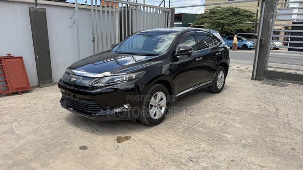 Toyota Harrier 2.0 2016 Black