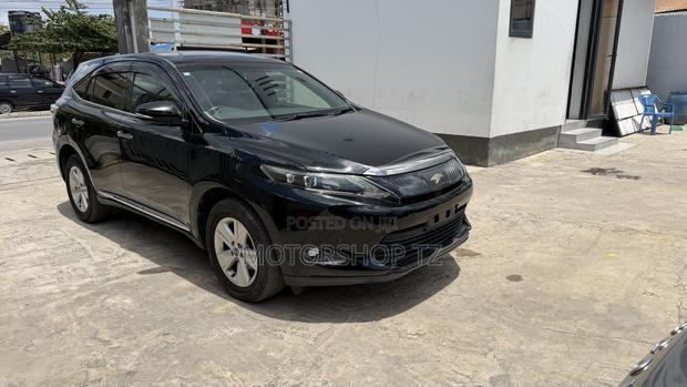 Toyota Harrier 2.0 2016 Black