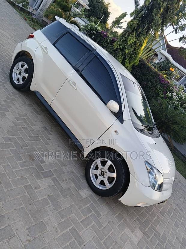 Toyota IST 2003 White