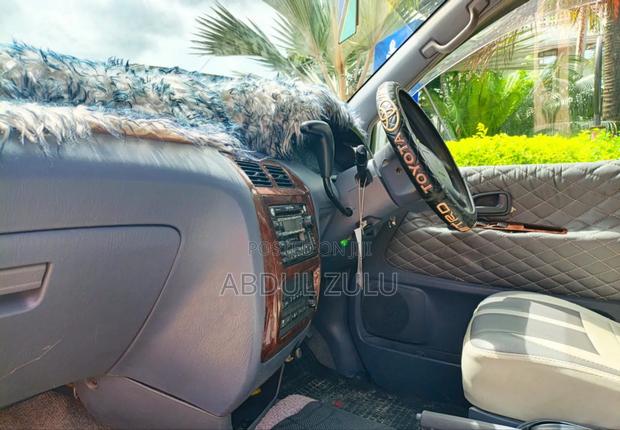 Toyota Noah 2003 White
