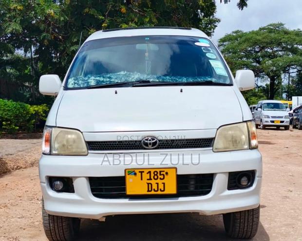 Toyota Noah 2003 White