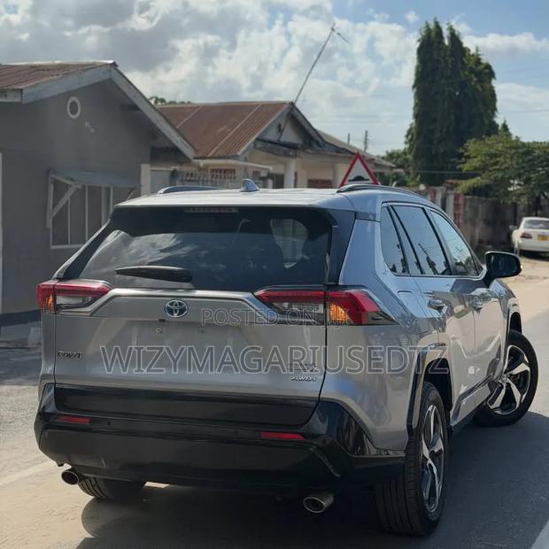 Toyota RAV4 Limited AWD 2023 Silver