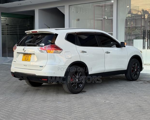 Nissan X-Trail 2014 White