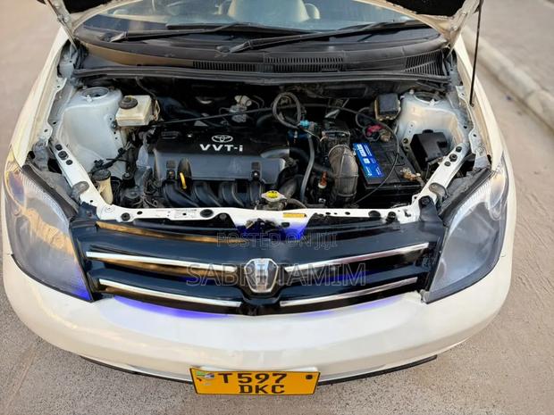 Toyota IST 2004 White