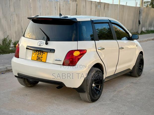 Toyota IST 2004 White