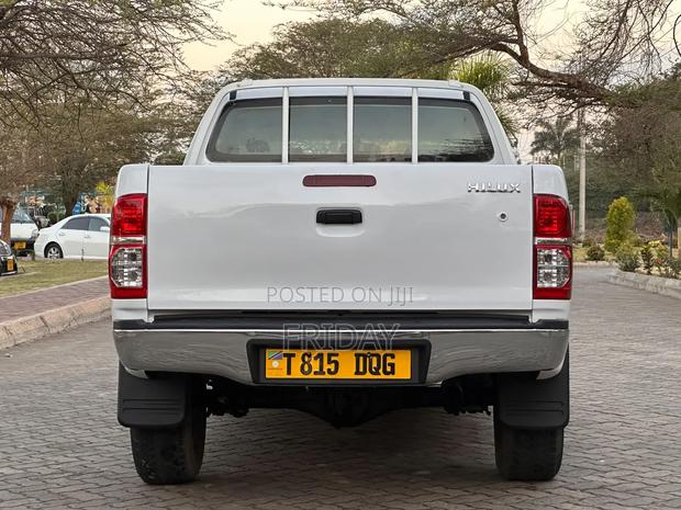 Toyota Hilux 2008 White