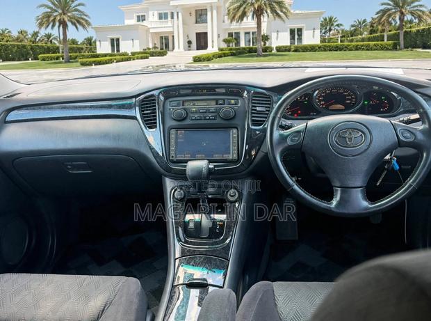 Toyota Kluger 2003 Black