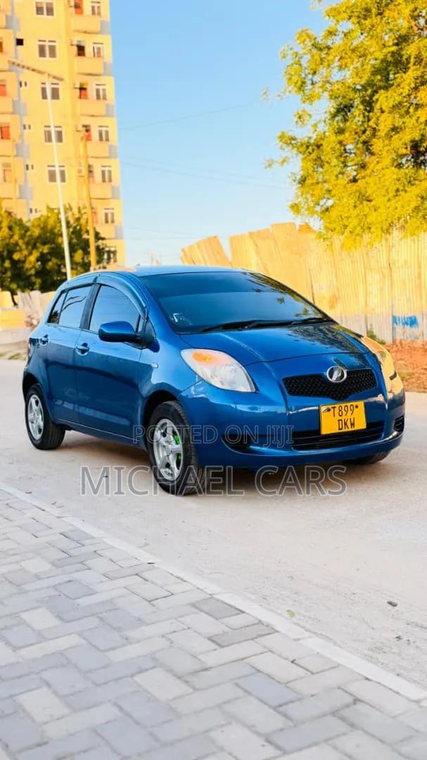 Toyota Vitz 2010 Blue