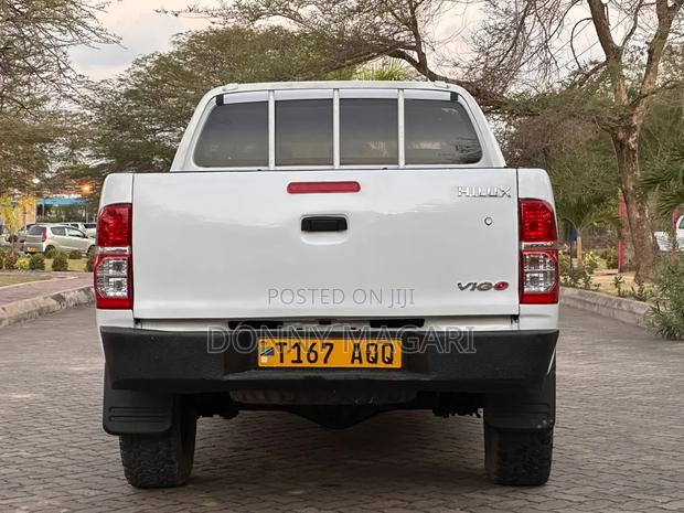 Toyota Hilux 2008 White