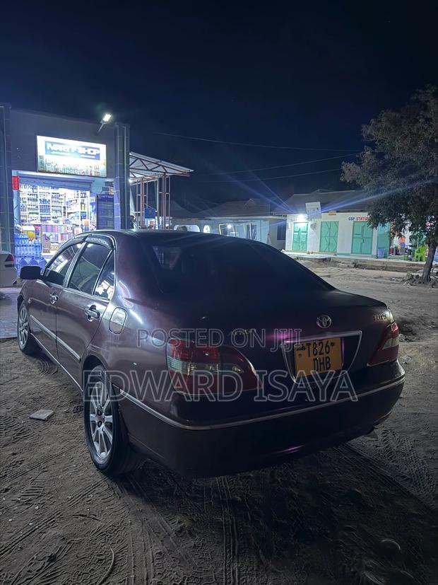 Toyota Brevis 2004 Red