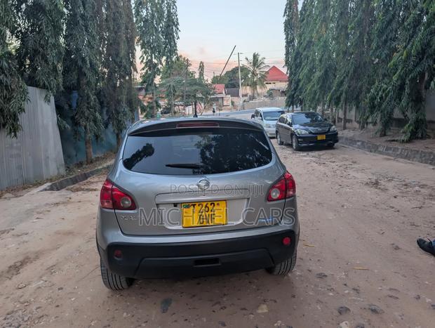 Nissan Dualis 2010 Silver