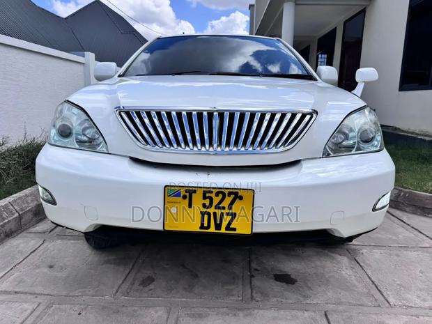 Toyota Harrier 2005 White