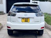 Toyota Harrier 2005 White for sale