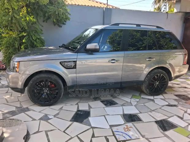 Land Rover Range Rover HSE 2010 Gray