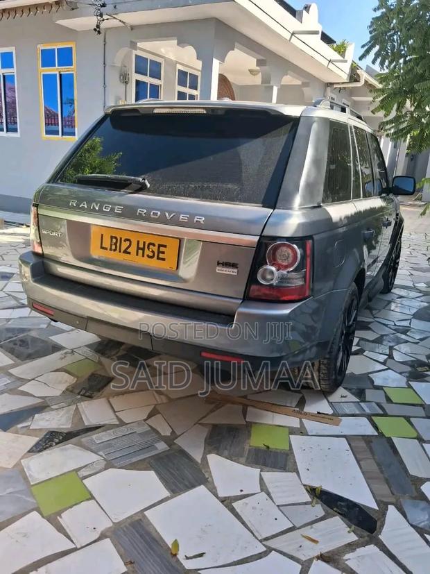 Land Rover Range Rover HSE 2010 Gray