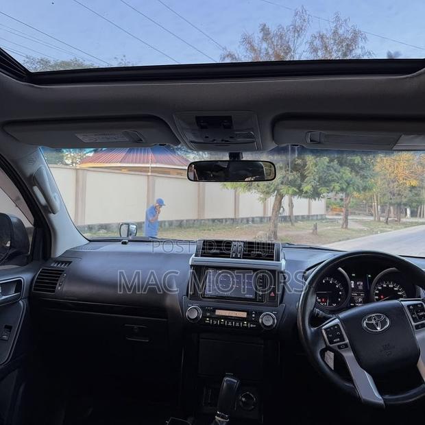 Toyota Land Cruiser Prado 2015 Black