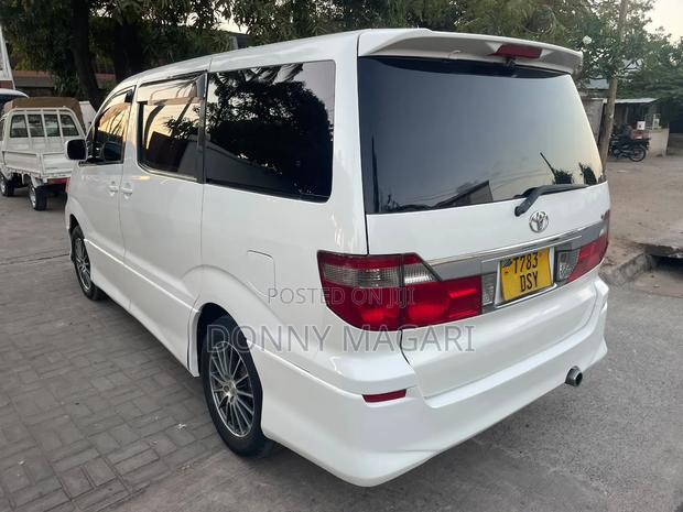 Toyota Alphard 2004 White