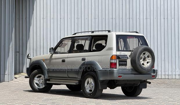 Toyota Land Cruiser Prado 1997 Gold
