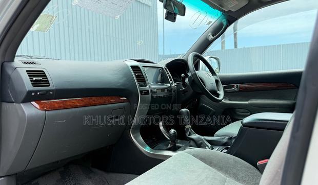 Toyota Land Cruiser Prado 2003 Silver