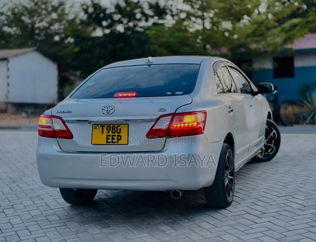 Toyota Premio 2010 Silver