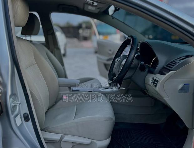 Toyota Premio 2010 Silver