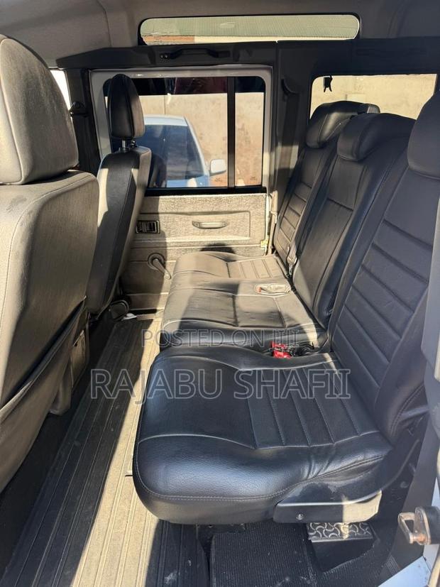 Land Rover Defender 2016 White