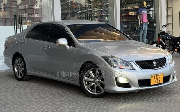 Toyota Crown 2009 Silver