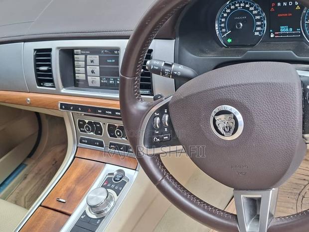 Jaguar XF 3.0 AWD 2013 White