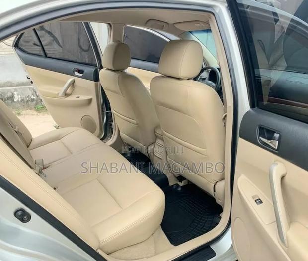 Toyota Premio 2004 Silver