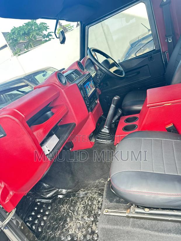 Land Rover Defender 2015 Gray