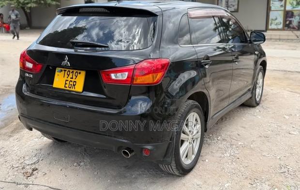 Mitsubishi RVR 2013 Black