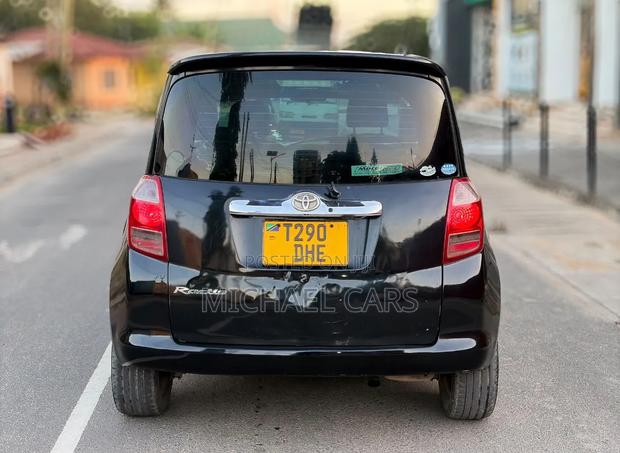 Toyota Ractis 1.5 AWD 2006 Black