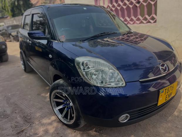 Mazda Verisa 2008 Blue