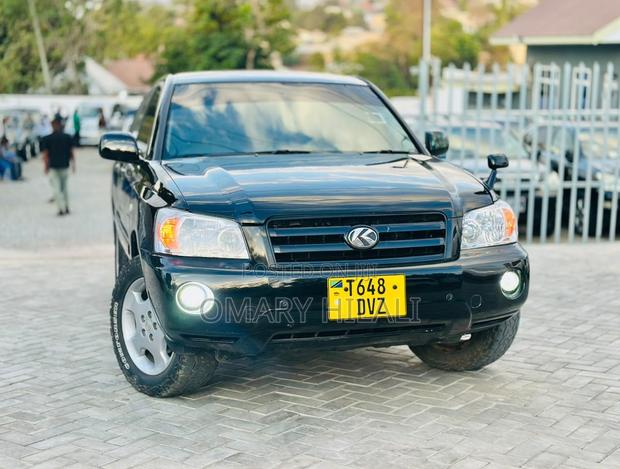 Toyota Kluger 2004 Black